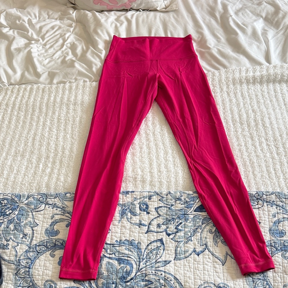 Lululemon Women’s Pink Leggings